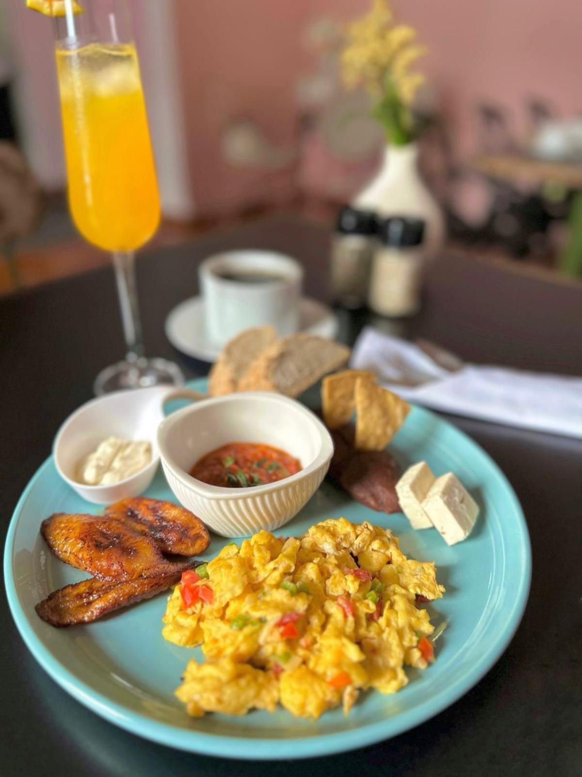 Velvet Hostal La Novena 산타 아나 외부 사진